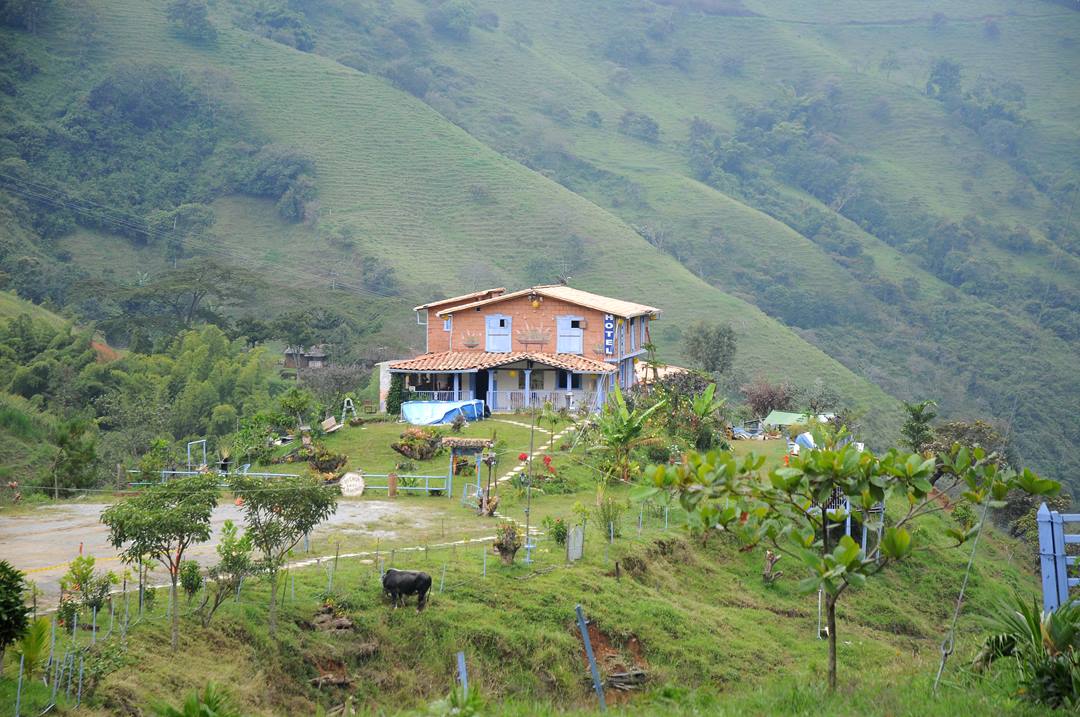 045   Kolombia